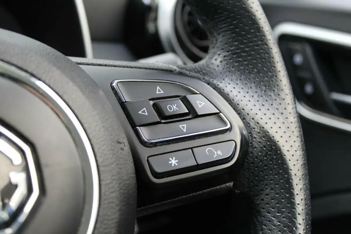 2019-mg-zs-suv-15-vti-tech-excite-105bhp-big-32
