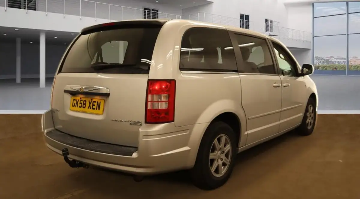 2008-chrysler-grand-voyager-28td-touring-big-3
