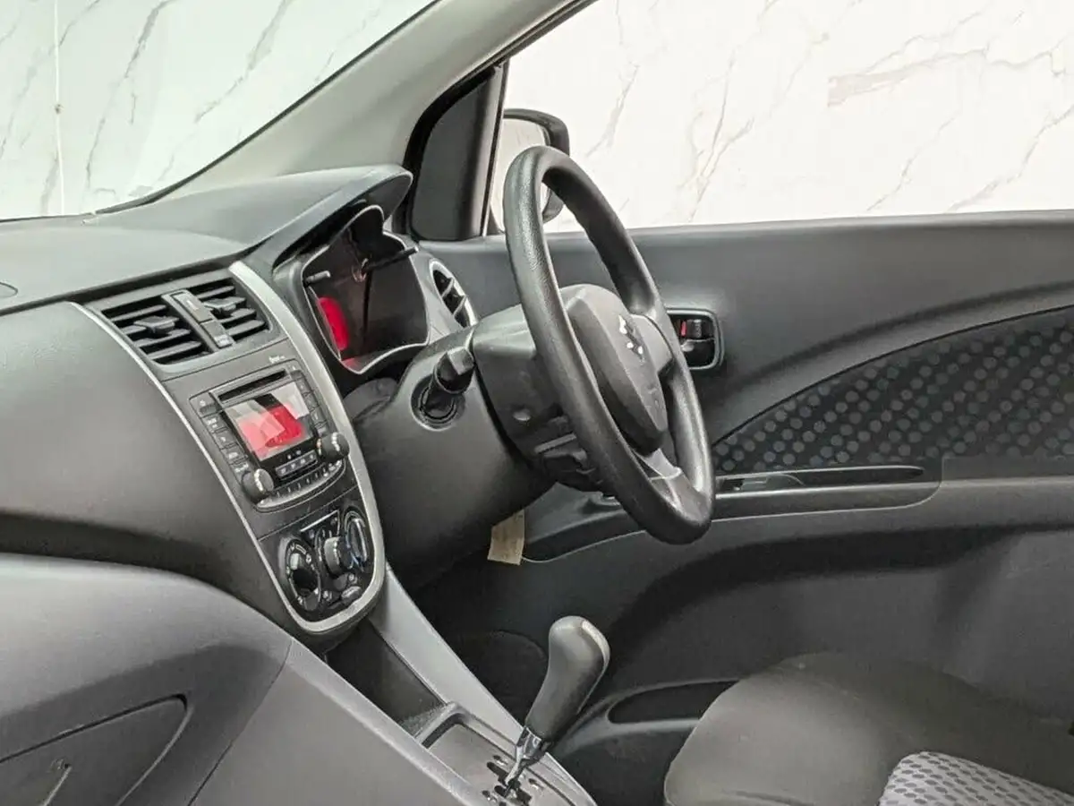 2018-suzuki-celerio-10-sz4-ags-big-14