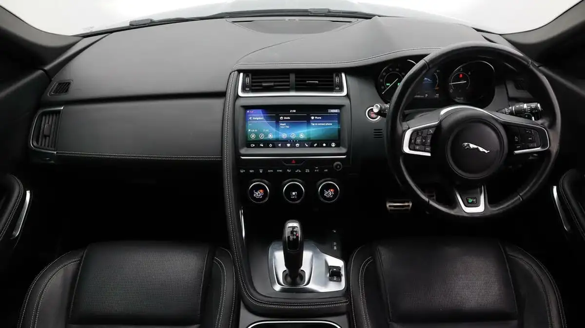 2020-jaguar-e-pace-20-i4d-r-dynamic-s-150ps-awd-auto-big-13
