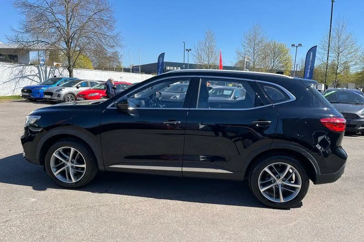 2021-mg-hs-15t-gdi-excite-162ps-big-31
