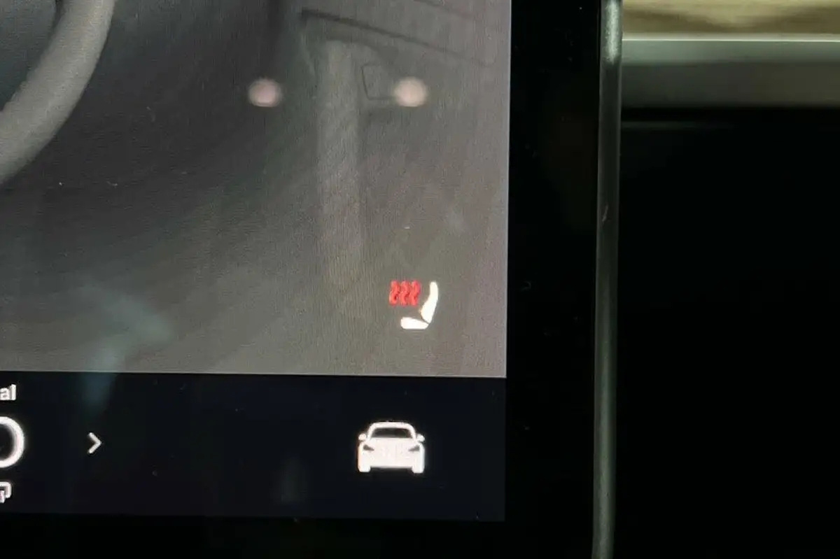 2020-tesla-model-3-e-performance-big-16