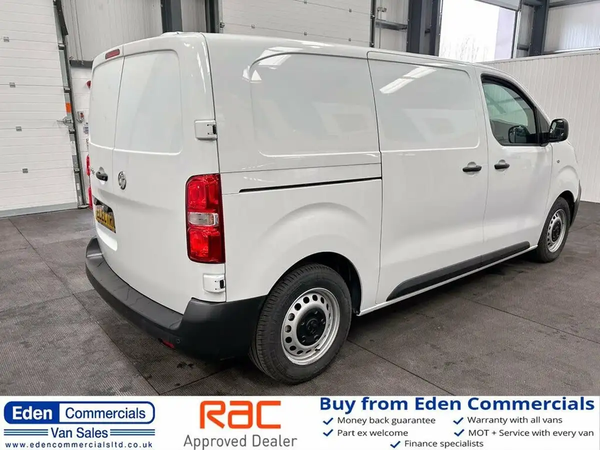 2022-vauxhall-vivaro-e-3100-50kwh-l1h1-dynamic-panel-van-big-5