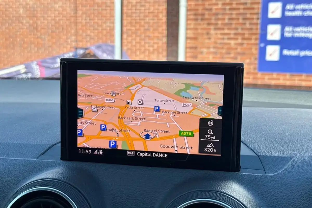 2019-audi-q2-15-35-tfsi-sport-cod-s-tronic-big-16