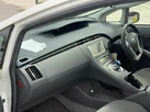 2011-toyota-prius-small-20