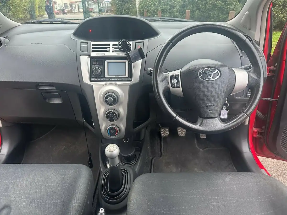 2008-toyota-yaris-13-sr-5d-1296cc-big-23