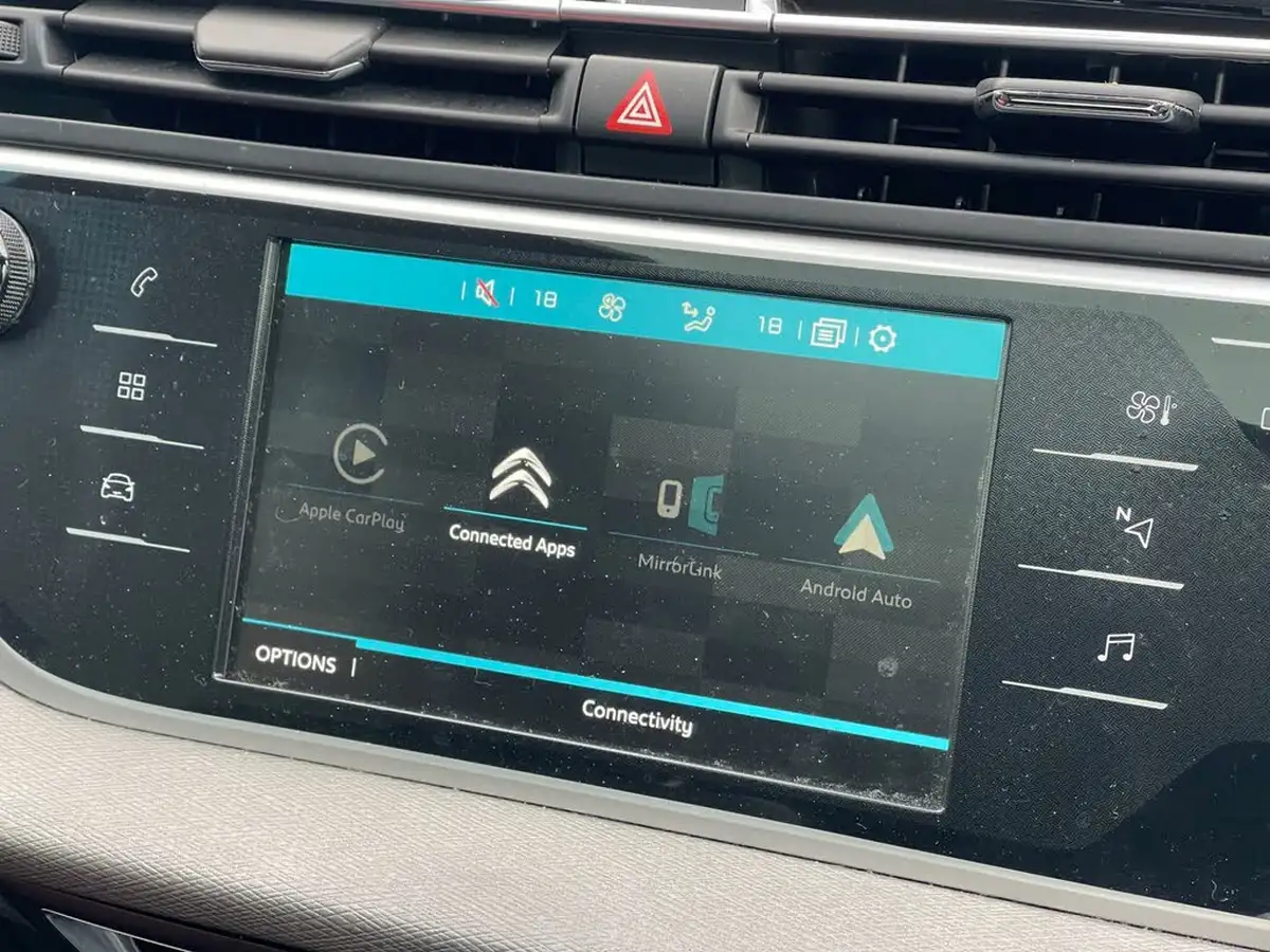 2017-citroen-grand-c4-picasso-16bluehdi-flair-big-30