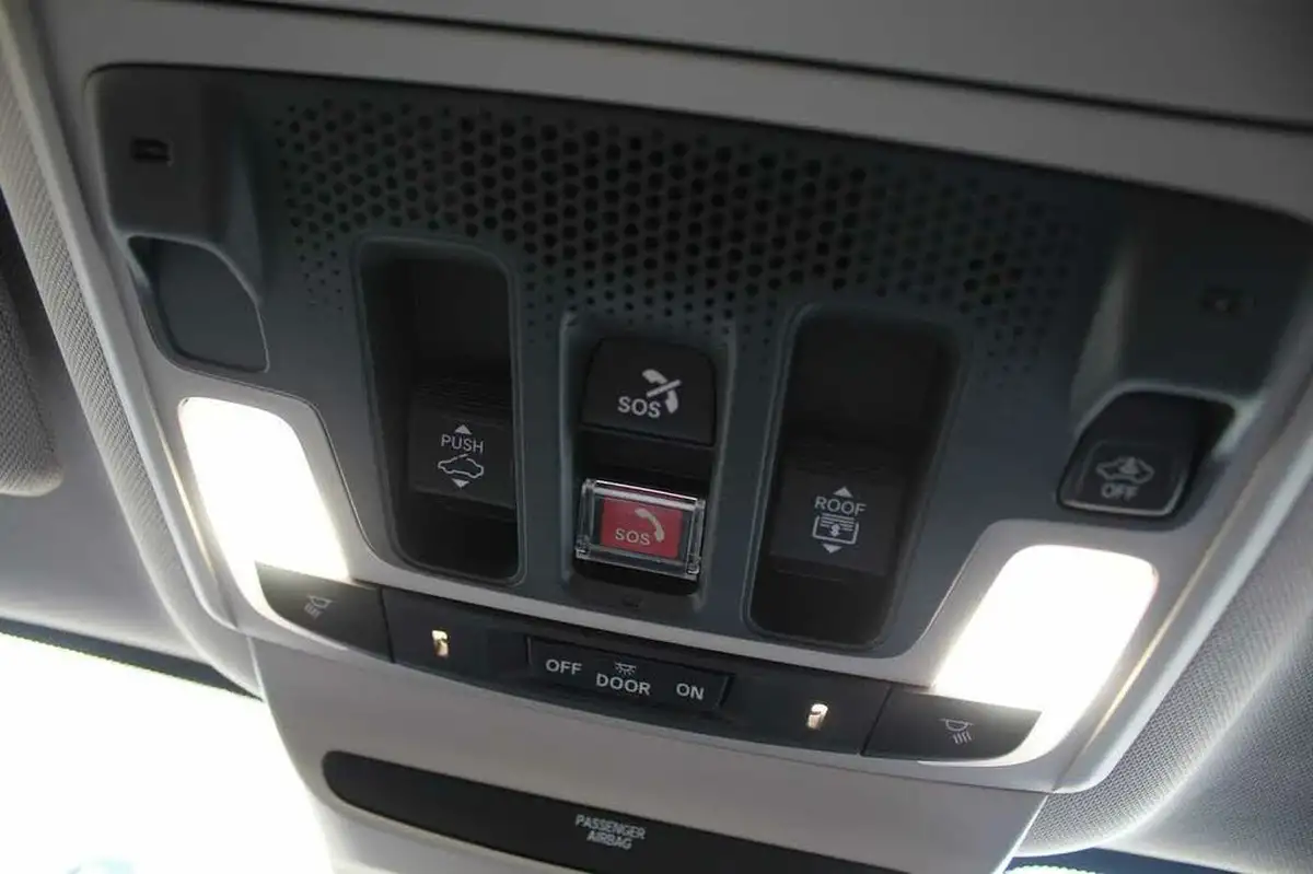 2024-honda-zr-v-20-i-mmd-advance-big-38
