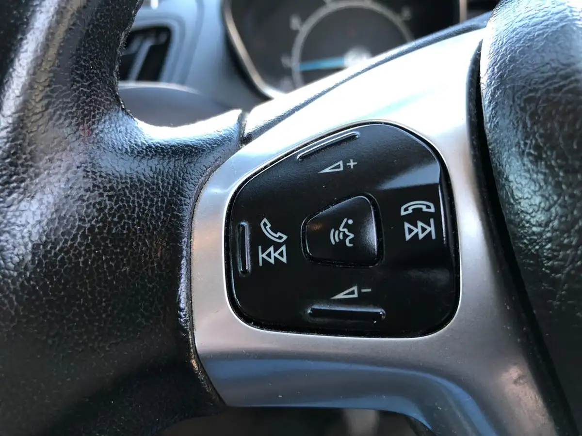 2013-ford-b-max-14-zetec-big-20