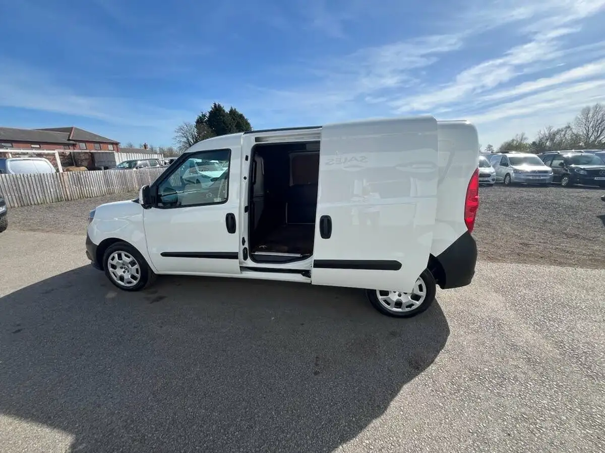 2021-fiat-doblo-cargo-16td-l2h1-maxi-tecnico-120bhpeu6dt-panel-van-big-41