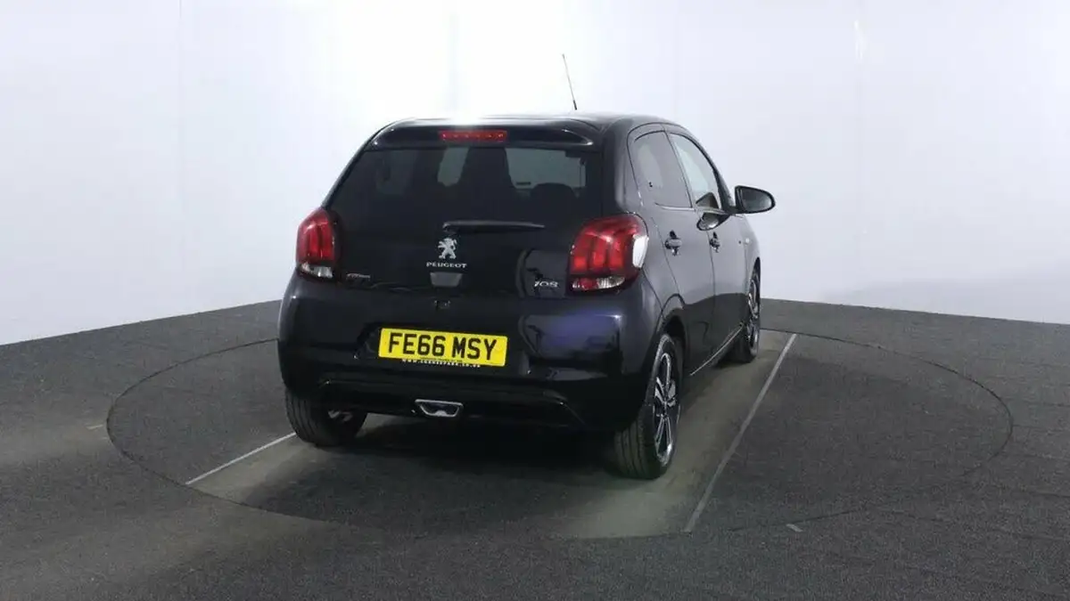 2016-peugeot-108-12-puretech-gt-line-5d-big-6