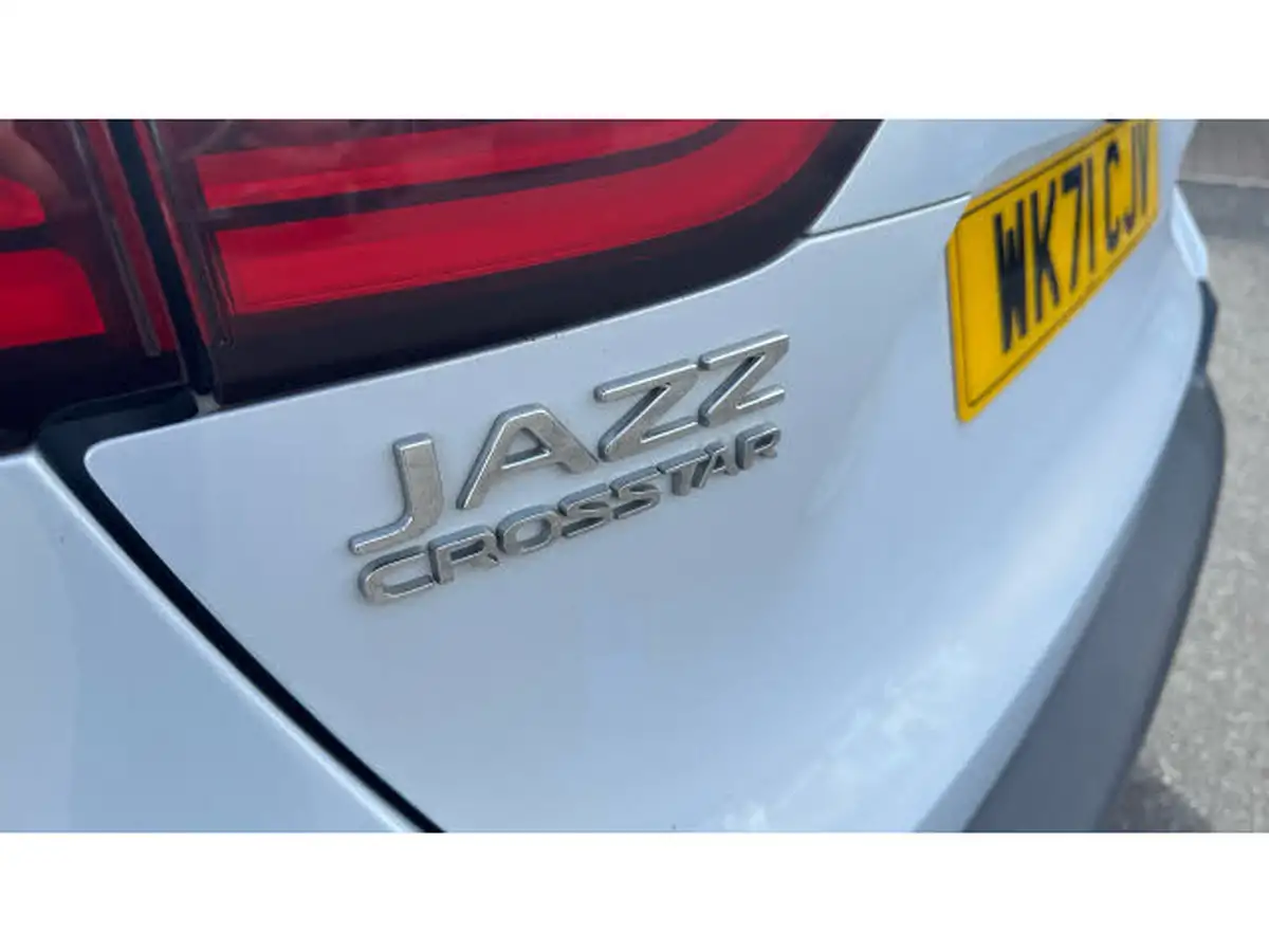 2021-honda-jazz-15-i-mmd-ex-109ps-big-23