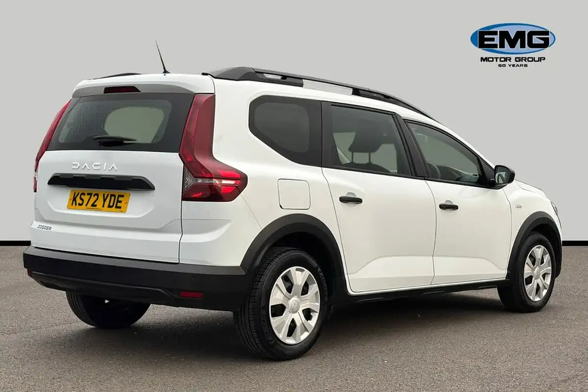 2023-dacia-jogger-10-tce-essential-big-5