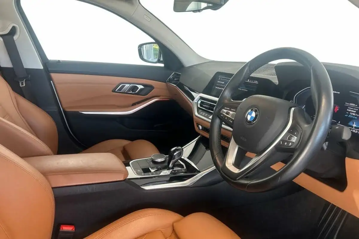 2021-bmw-3-series-20-330e-xdrive-sport-pro-saloon-4d-big-6