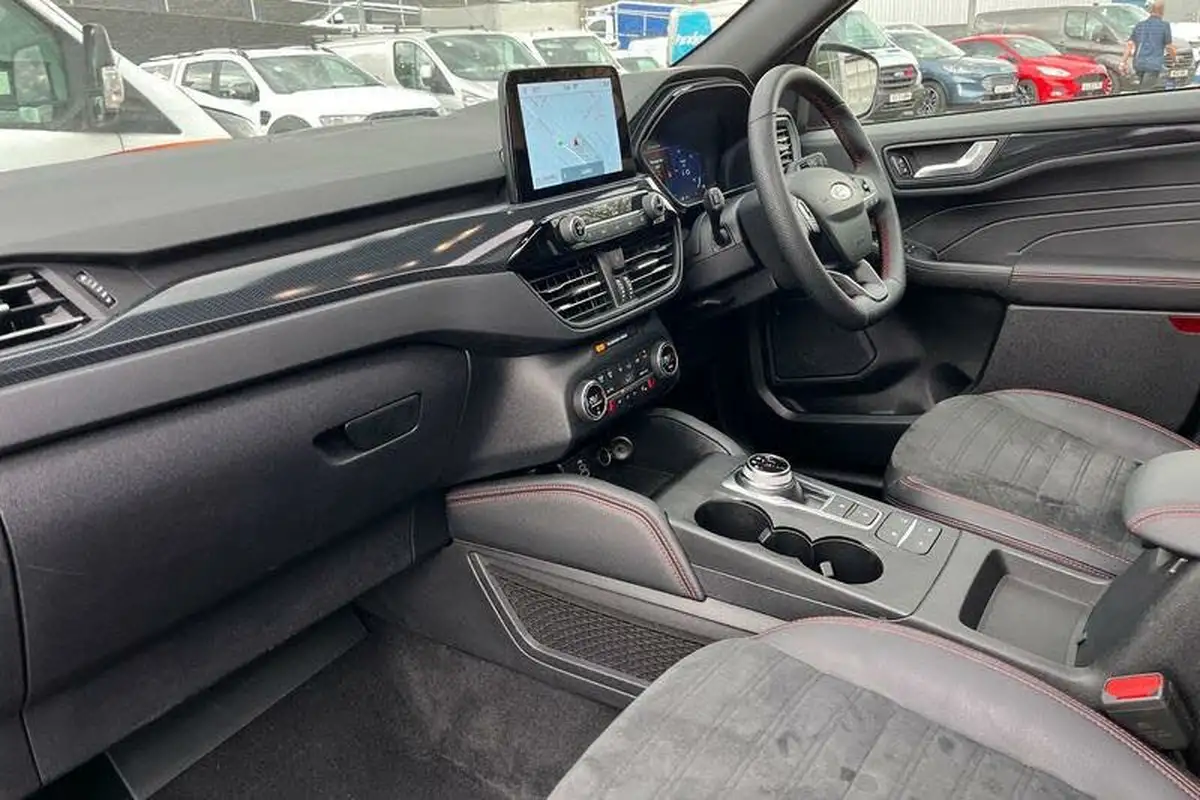 2023-ford-kuga-25t-st-line-x-edition-225ps-phev-big-17