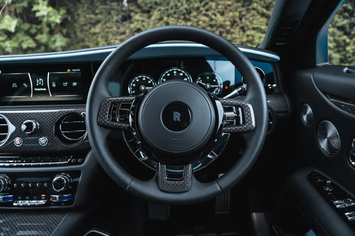 2024-rolls-royce-ghost-675-black-badge-big-62