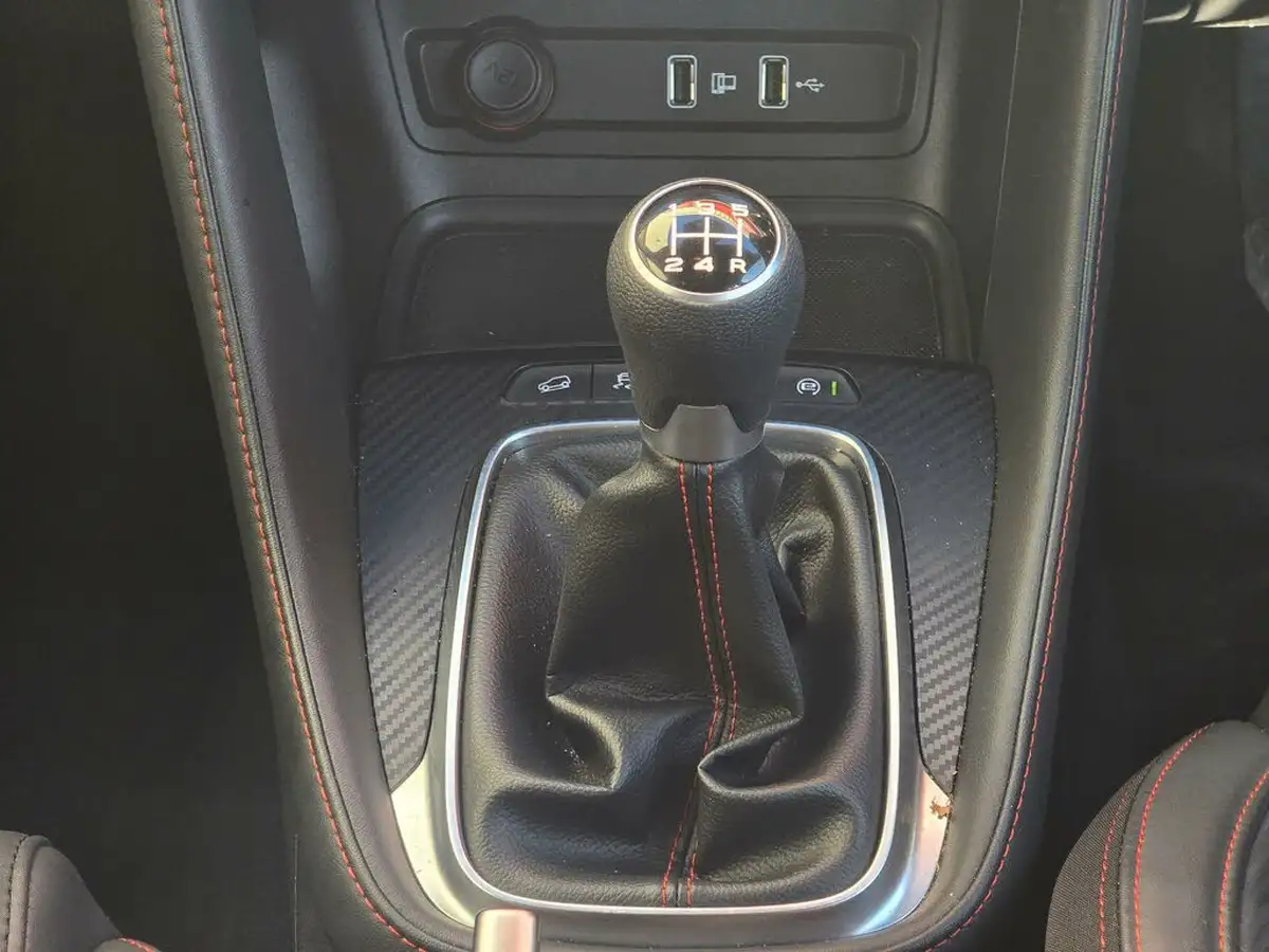 2023-mg-zs-suv-15-vti-tech-exclusive-big-8