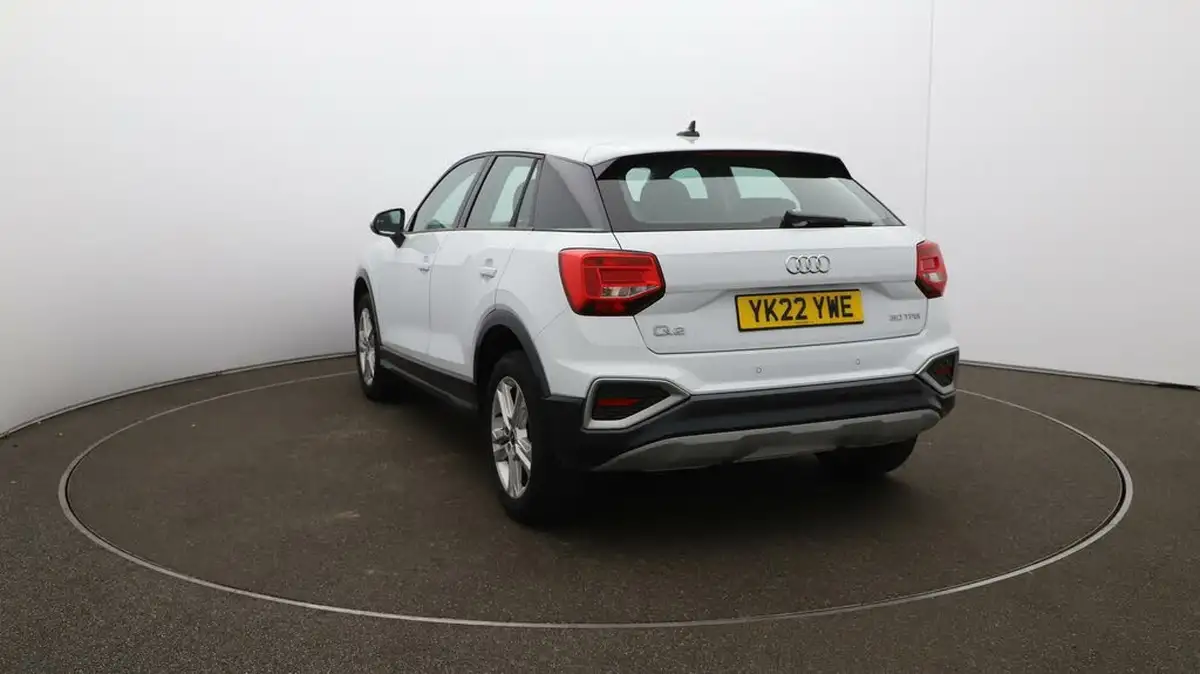 2022-audi-q2-10-30-tfsi-sport-big-52