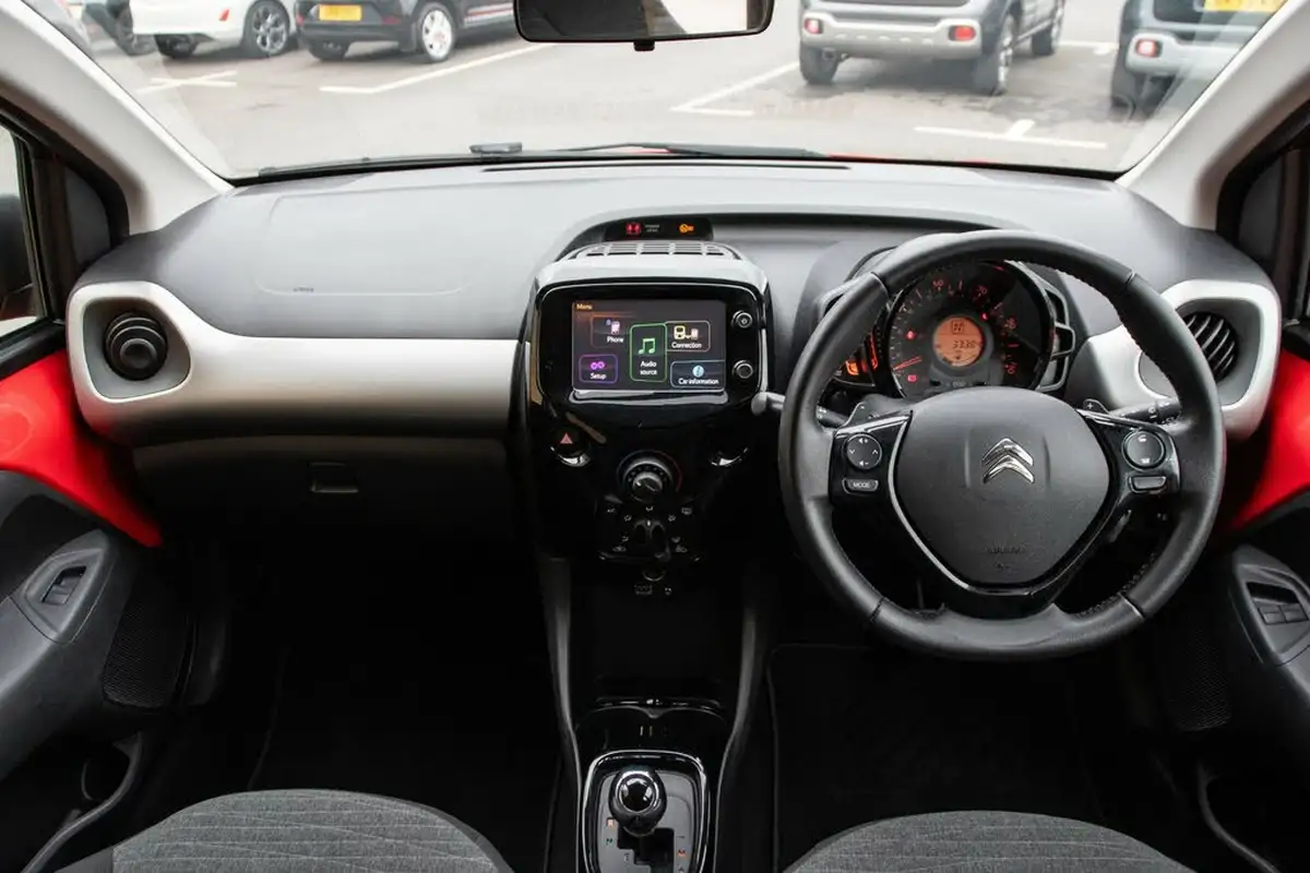 2016-citroen-c1-10-vti-flair-5d-etg-big-3
