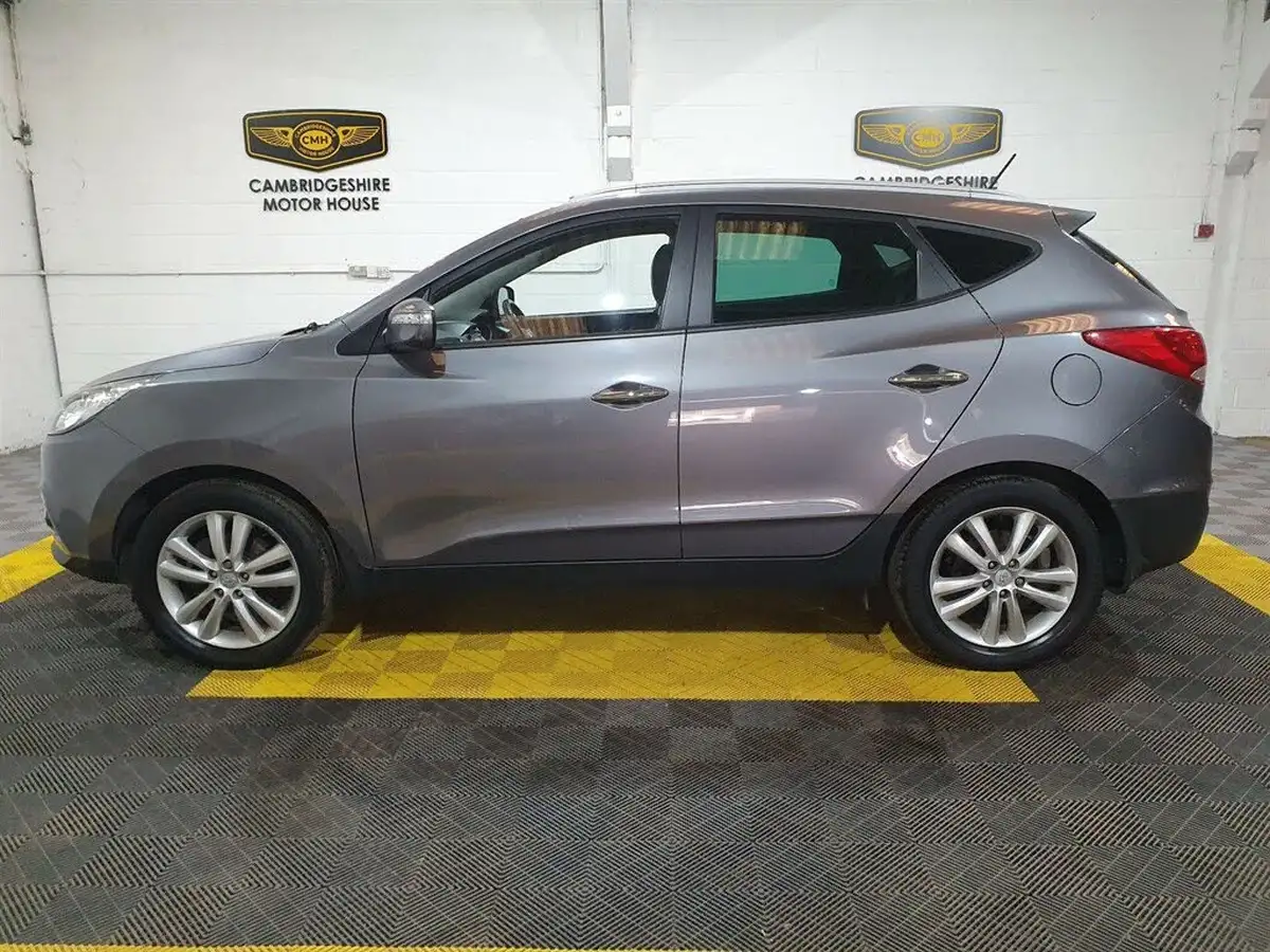 2012-hyundai-ix35-20td-premium-4wd-big-6