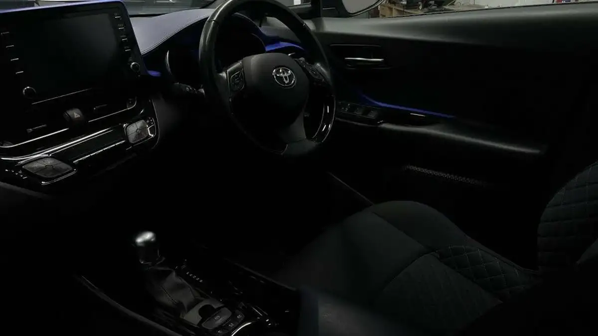 2020-toyota-c-hr-18-vvt-i-dynamic-big-14