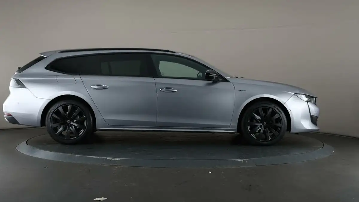 2021-peugeot-508-12-puretech-gt-big-54