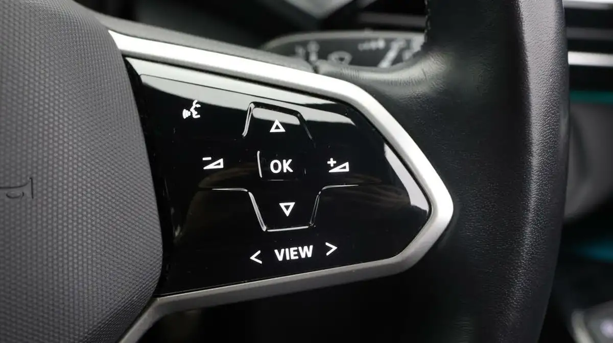 2022-volkswagen-id4-e-life-148ps-52kwh-pure-performance-big-22