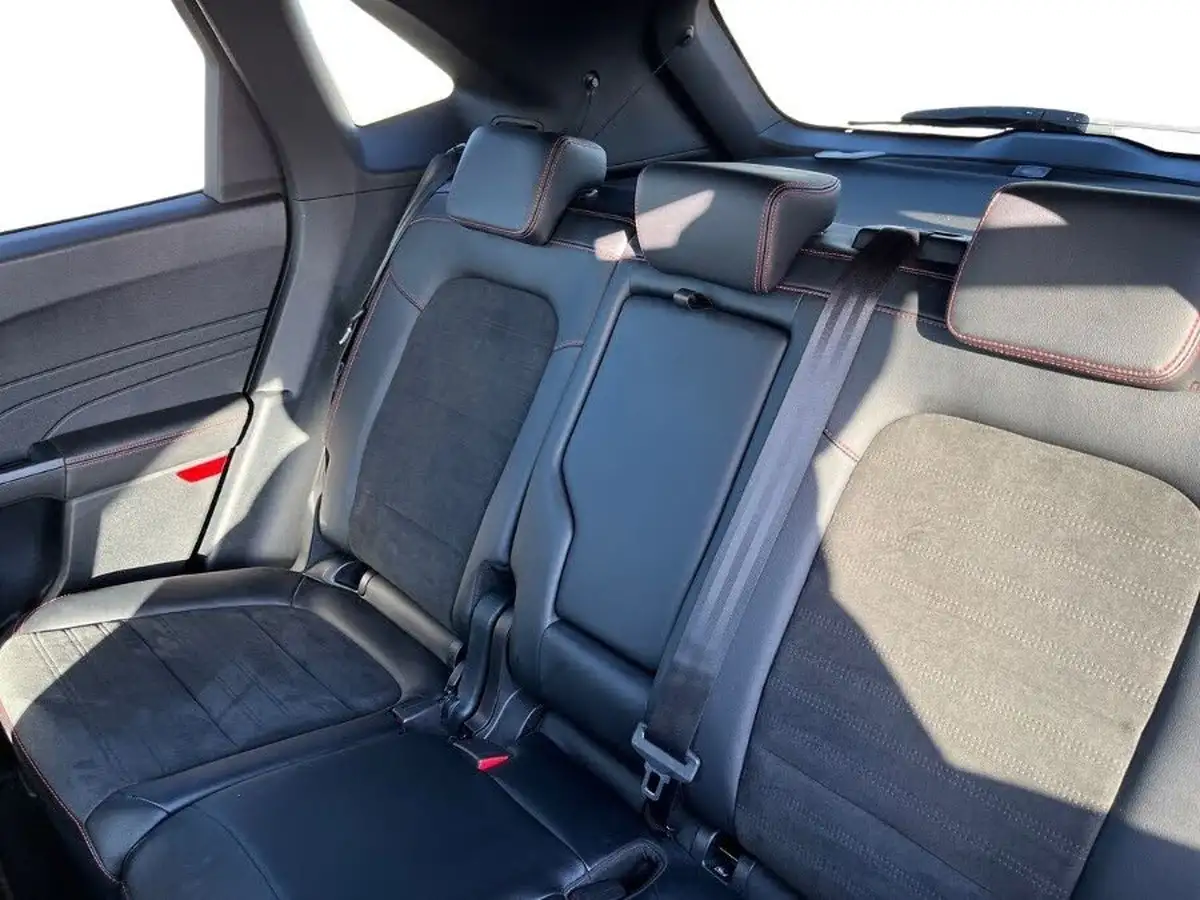 2022-ford-kuga-big-8