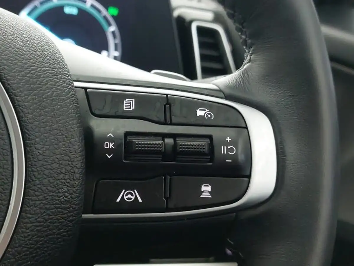 2024-kia-sportage-16-t-gdi-3-226bhp-hev-auto-big-18