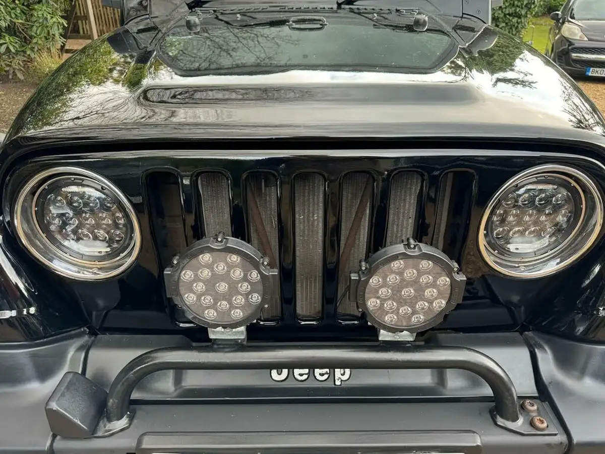1997-jeep-wrangler-40-sahara-hard-big-19