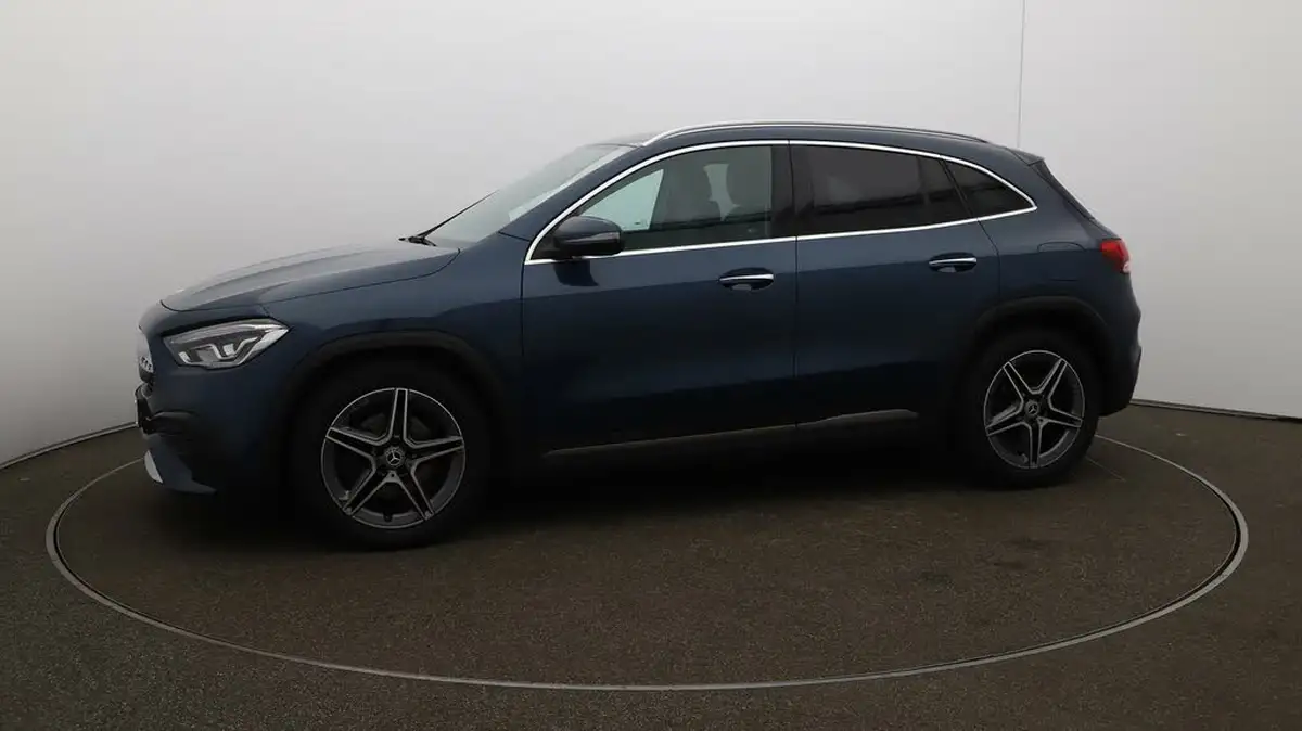 2022-mercedes-benz-gla-class-13-gla-200-amg-line-premium-big-57