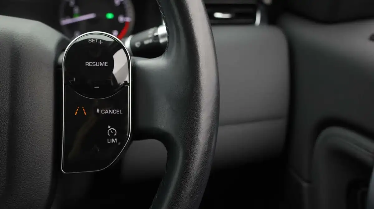 2020-land-rover-discovery-sport-20-p200-no-trim-big-21