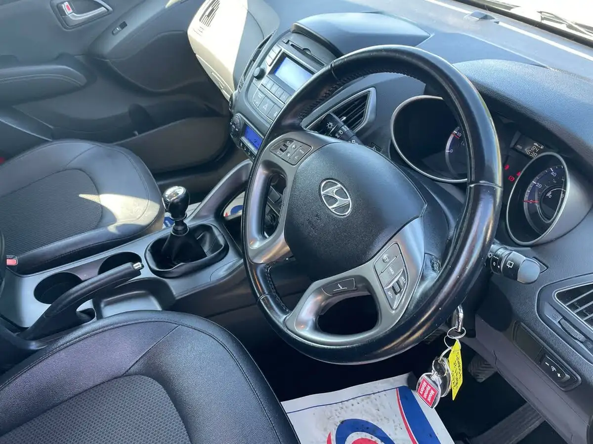 2014-hyundai-ix35-17td-se-big-10