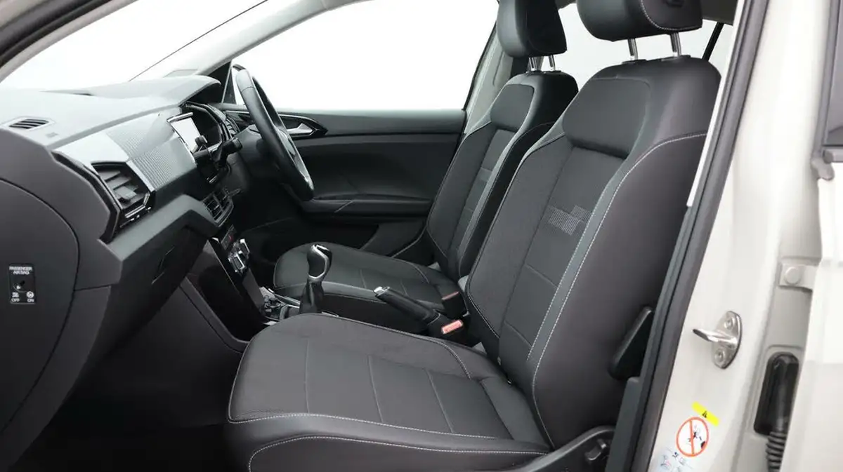 2023-volkswagen-t-cross-10-tsi-black-edition-110ps-big-14