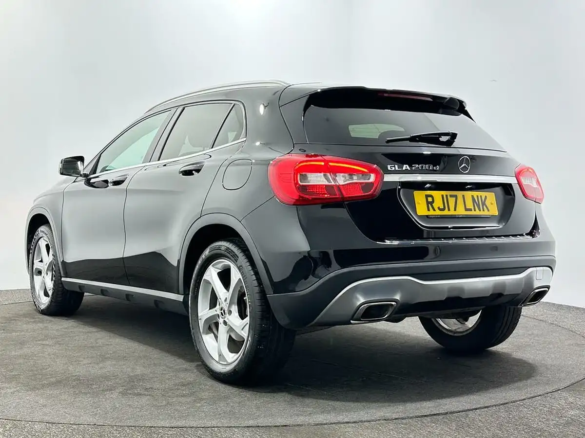 2017-mercedes-benz-gla-class-21d-gla-200d-sport-ss-7g-dct-big-46