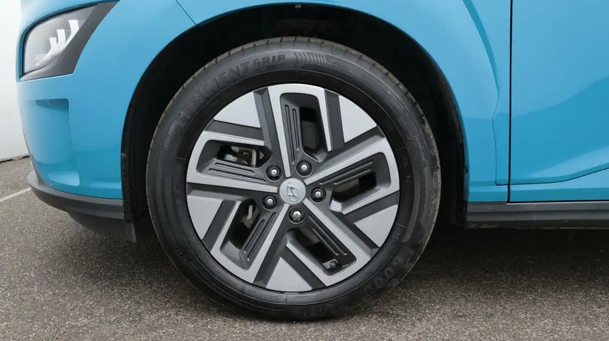 2022-hyundai-kona-e-premium-204ps-64kwh-7kw-obc-big-18