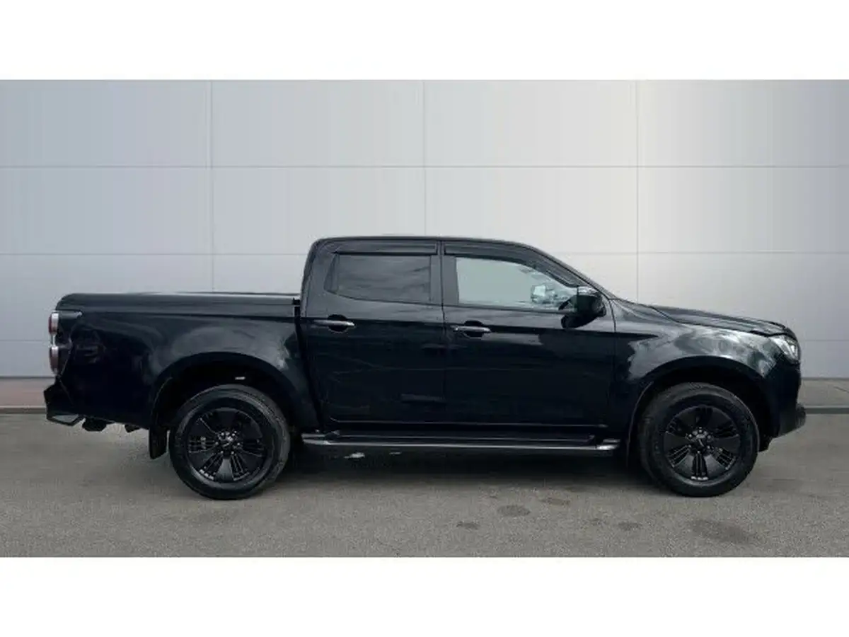 2022-isuzu-d-max-19td-v-cross-pick-up-auto-big-4
