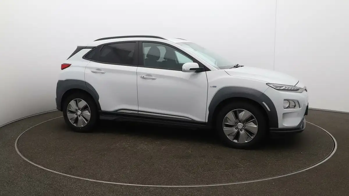 2021-hyundai-kona-e-premium-204ps-big-39