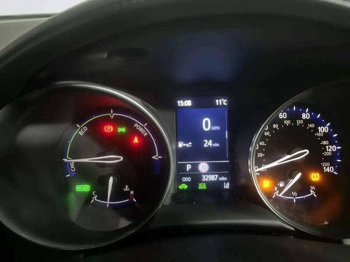2021-toyota-c-hr-18-vvt-i-icon-big-17