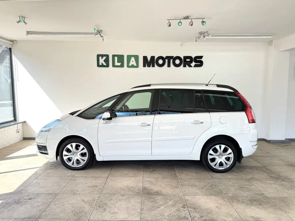 2013-citroen-grand-c4-picasso-16hdi-platinum-big-1