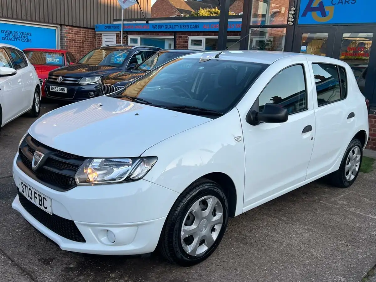 2013-dacia-sandero-12-ambiance-big-18
