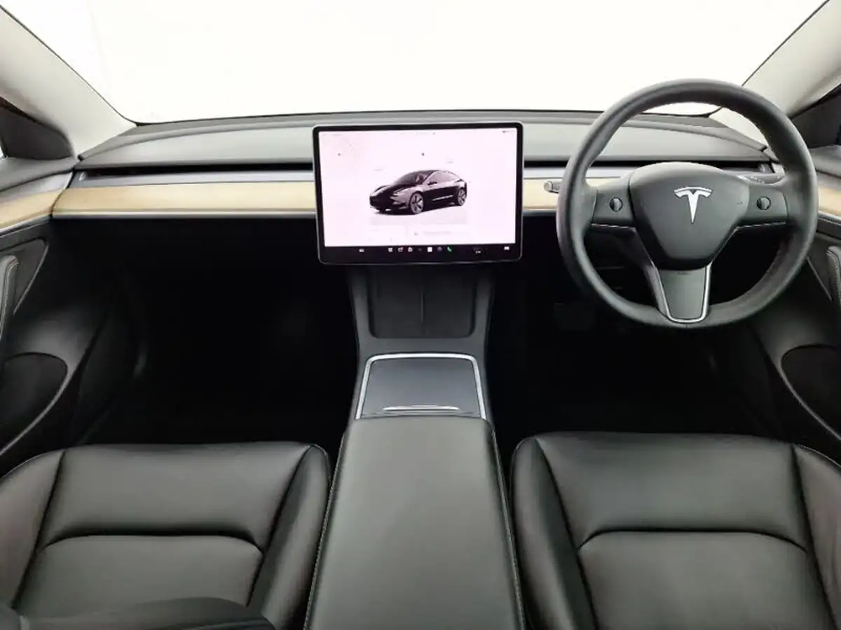2022-tesla-model-3-e-long-range-big-2
