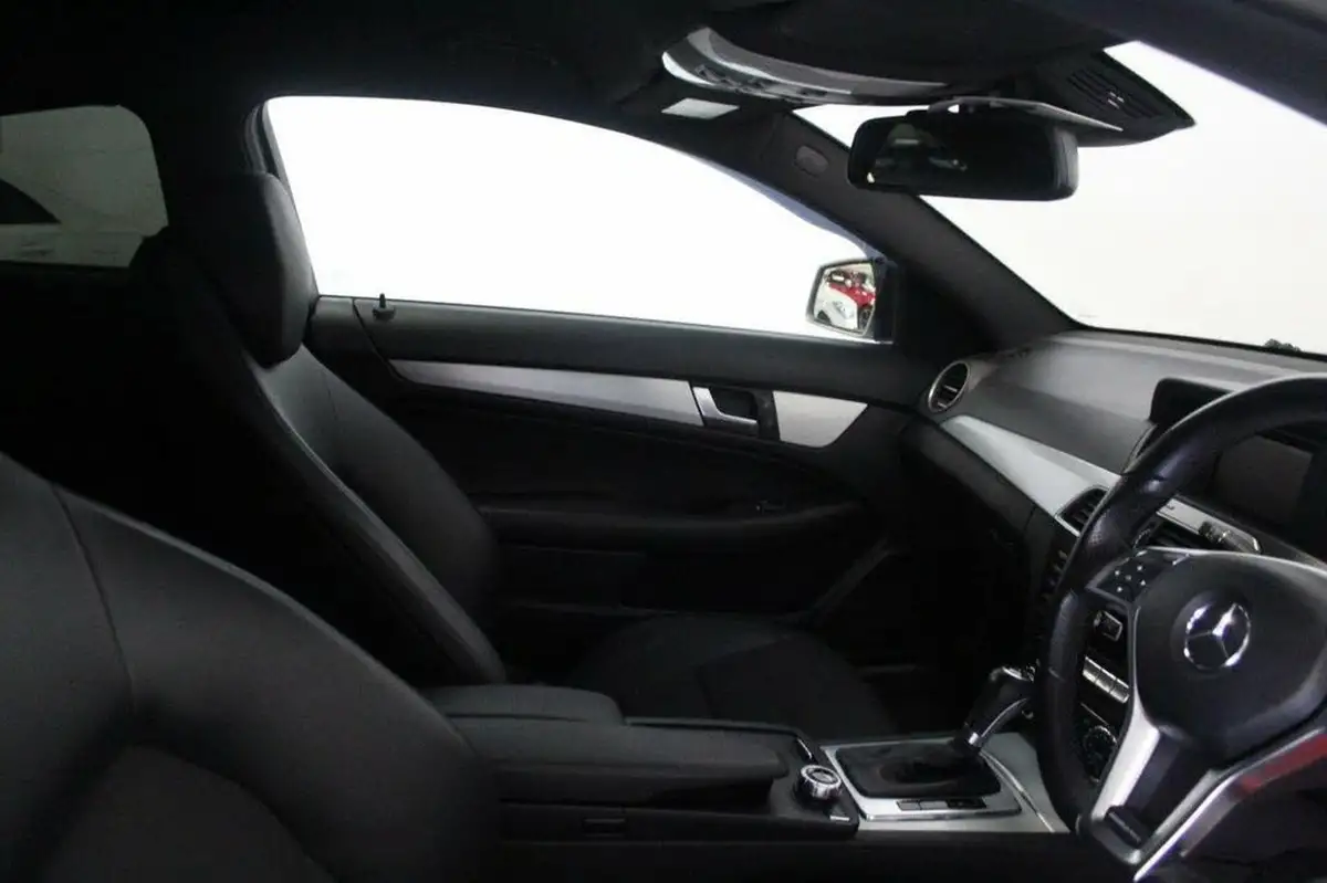 2012-mercedes-benz-c-class-21td-c220-cdi-amg-sport-168bhp-cdi-coupe-2d-7g-tronic-plus-big-19