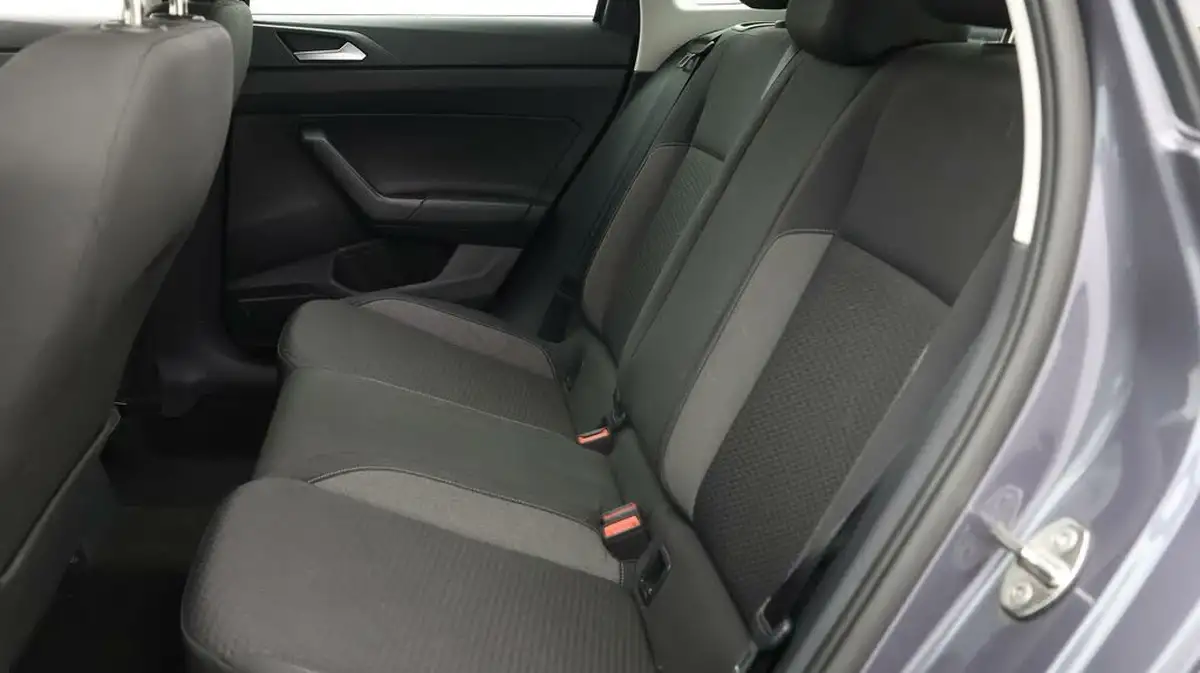 2022-volkswagen-taigo-10-tsi-life-95ps-big-15