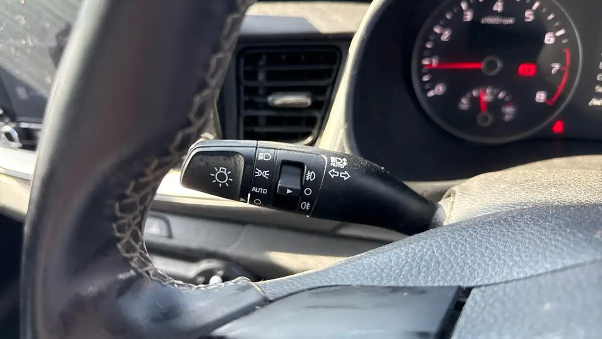 2022-kia-stonic-10-t-gdi-2-big-24