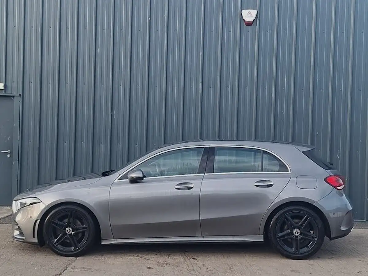 2018-mercedes-benz-a-class-13-a200-amg-line-premiumss-hatchback-5d-7g-dct-big-3