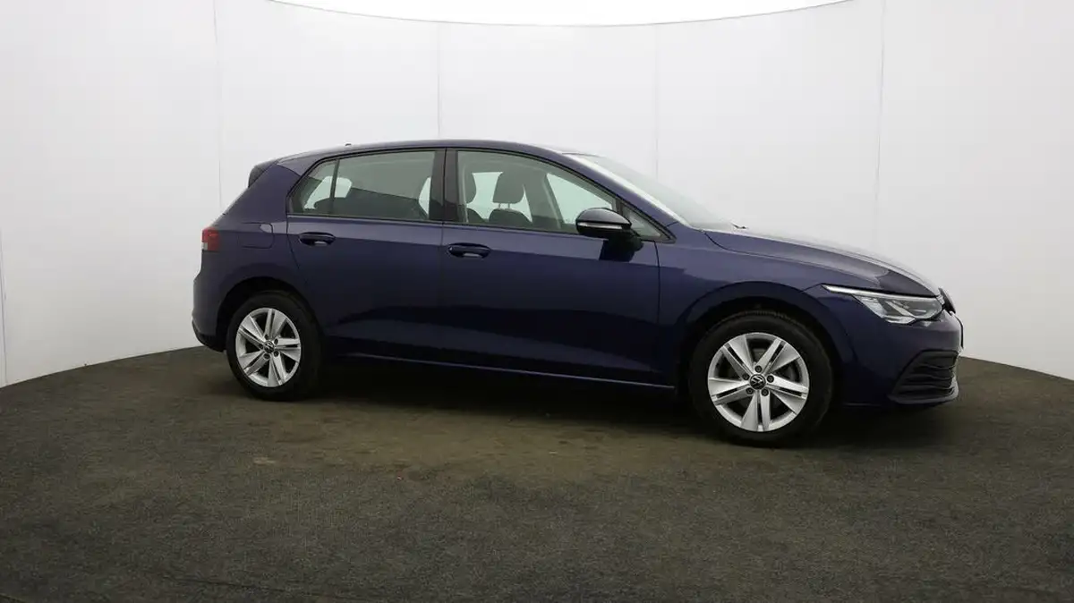 2022-volkswagen-golf-15-tsi-life-130ps-hatchback-big-42
