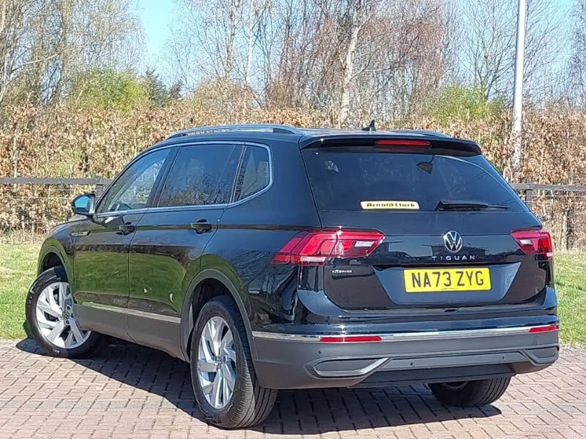 2023-volkswagen-tiguan-allspace-15-tsi-life-big-1