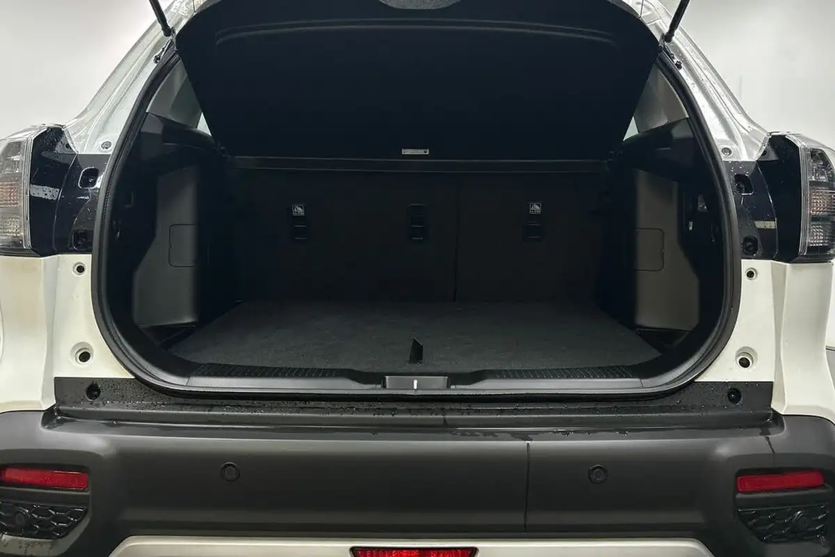 2024-suzuki-s-cross-15-ultra-allgrip-big-15
