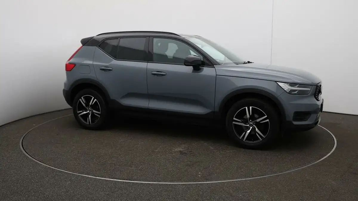 2022-volvo-xc40-15-t3-r-design-auto-big-38